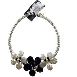 Statement Necklace Gardenia Pearl Black Flower floral MOP fairycore boho jewelry